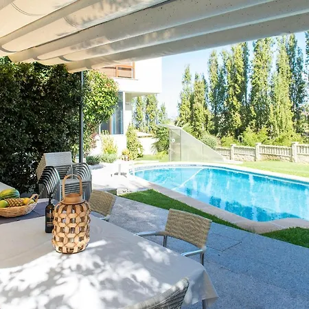 El Castanal Con Piscina Privada فيجو