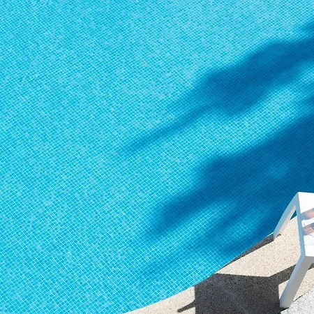 El Castanal Con Piscina Privada Βίγκο