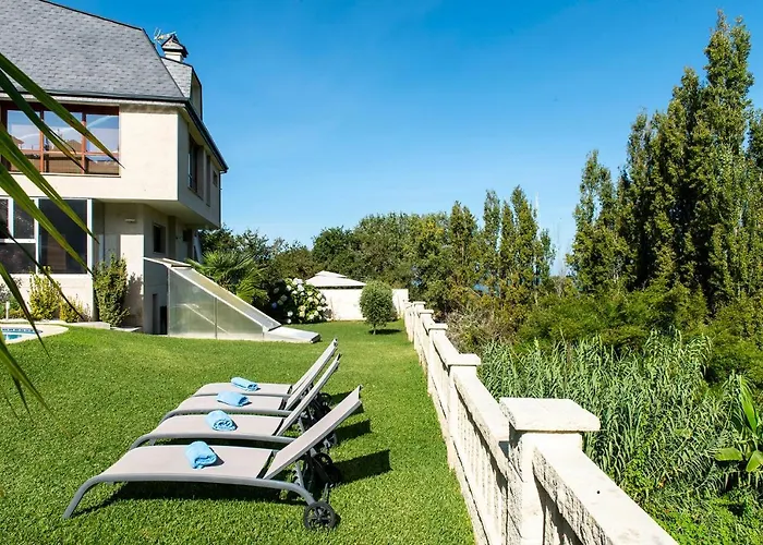 El Castanal Con Piscina Privada Tatil Evi